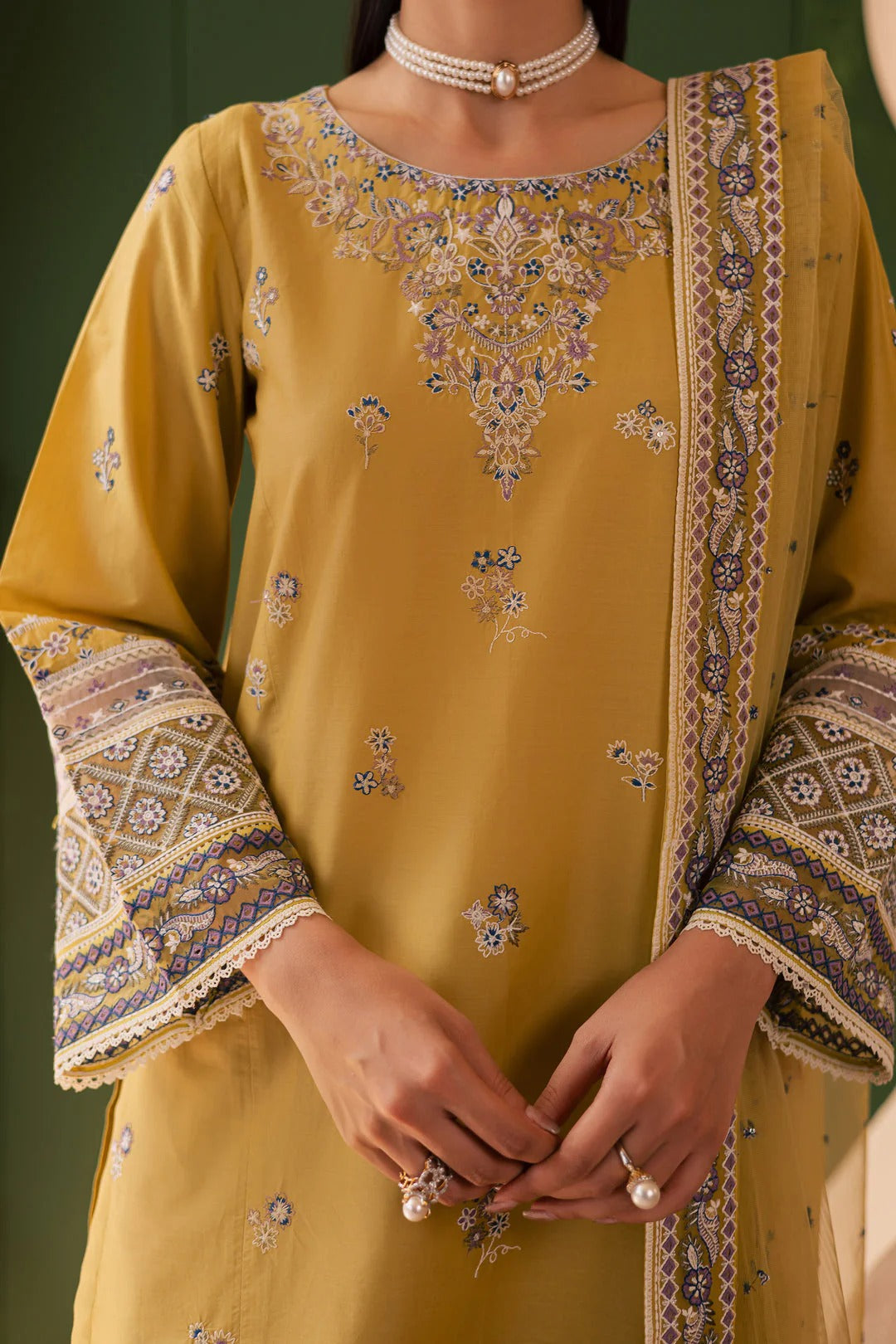 3PC EMBROIDERED LAWN SUIT - HS-691