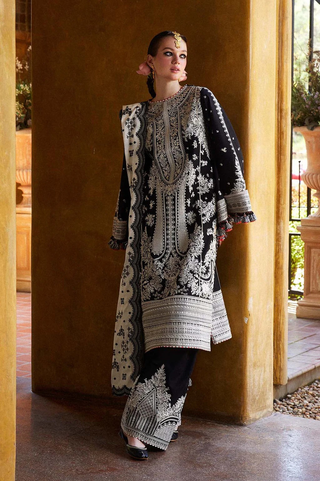 3PC EMBROIDERED LAWN SUIT - HS-705