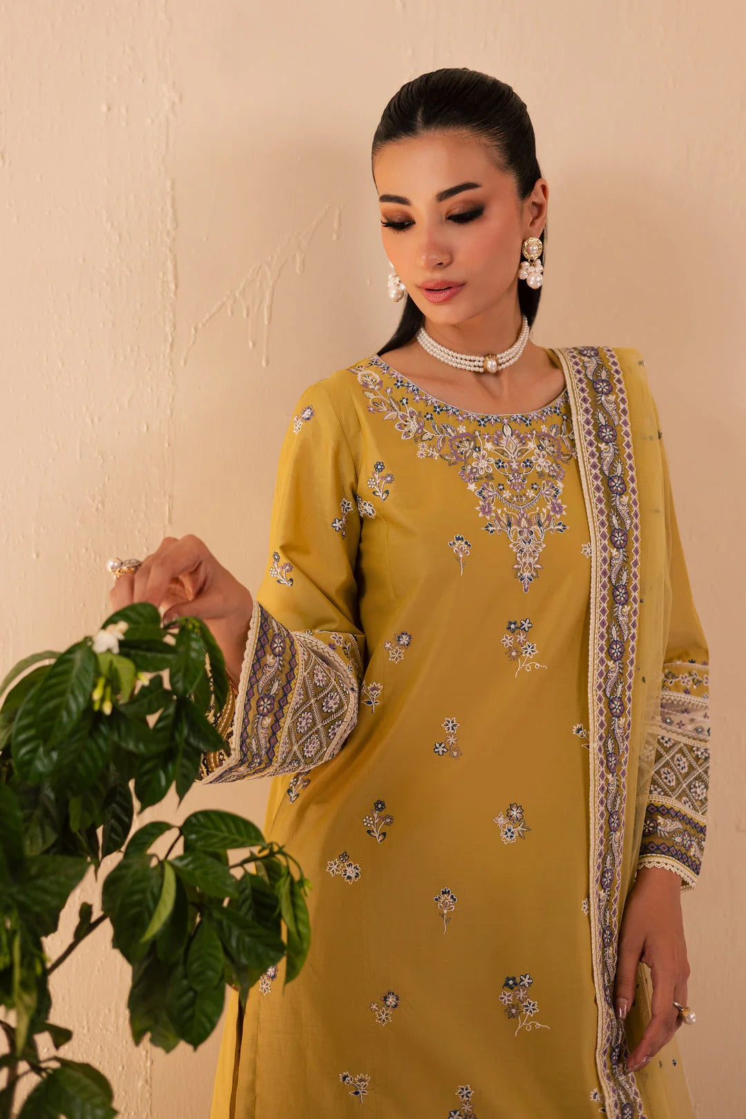 3PC EMBROIDERED LAWN SUIT - HS-691