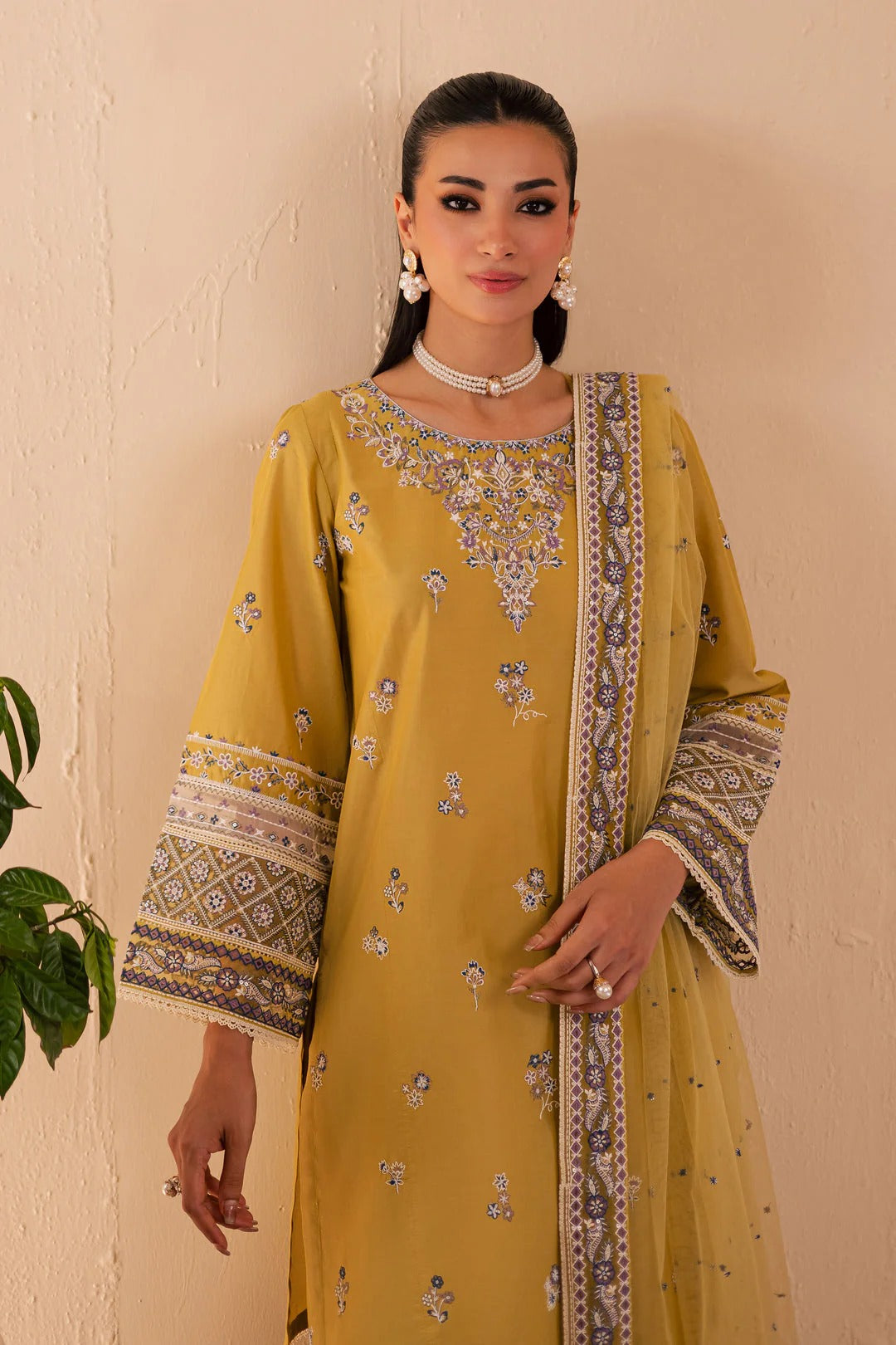 3PC EMBROIDERED LAWN SUIT - HS-691